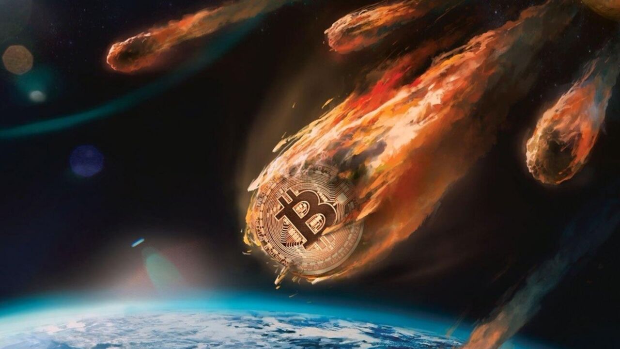 Биткоин рекордно ушел вниз: аналитики спрогнозировали падение до $6000