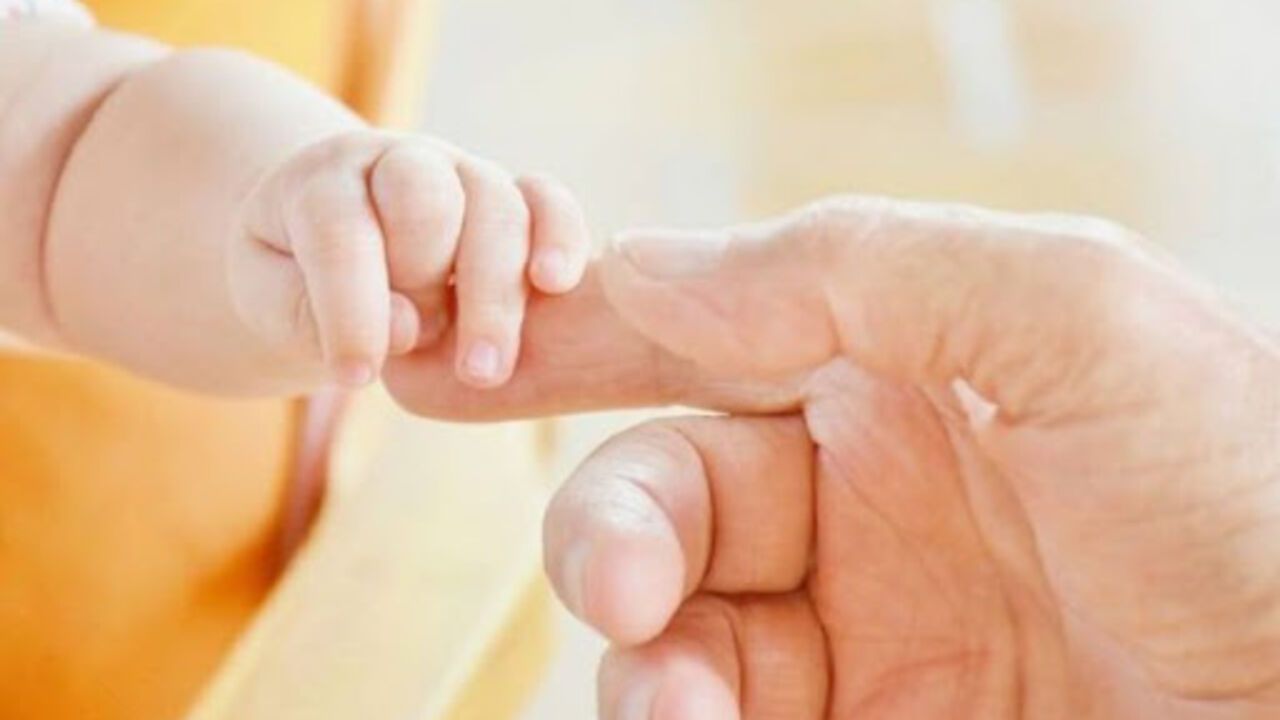 Оспорювання батьківства: якщо батько не є біологічним батьком
