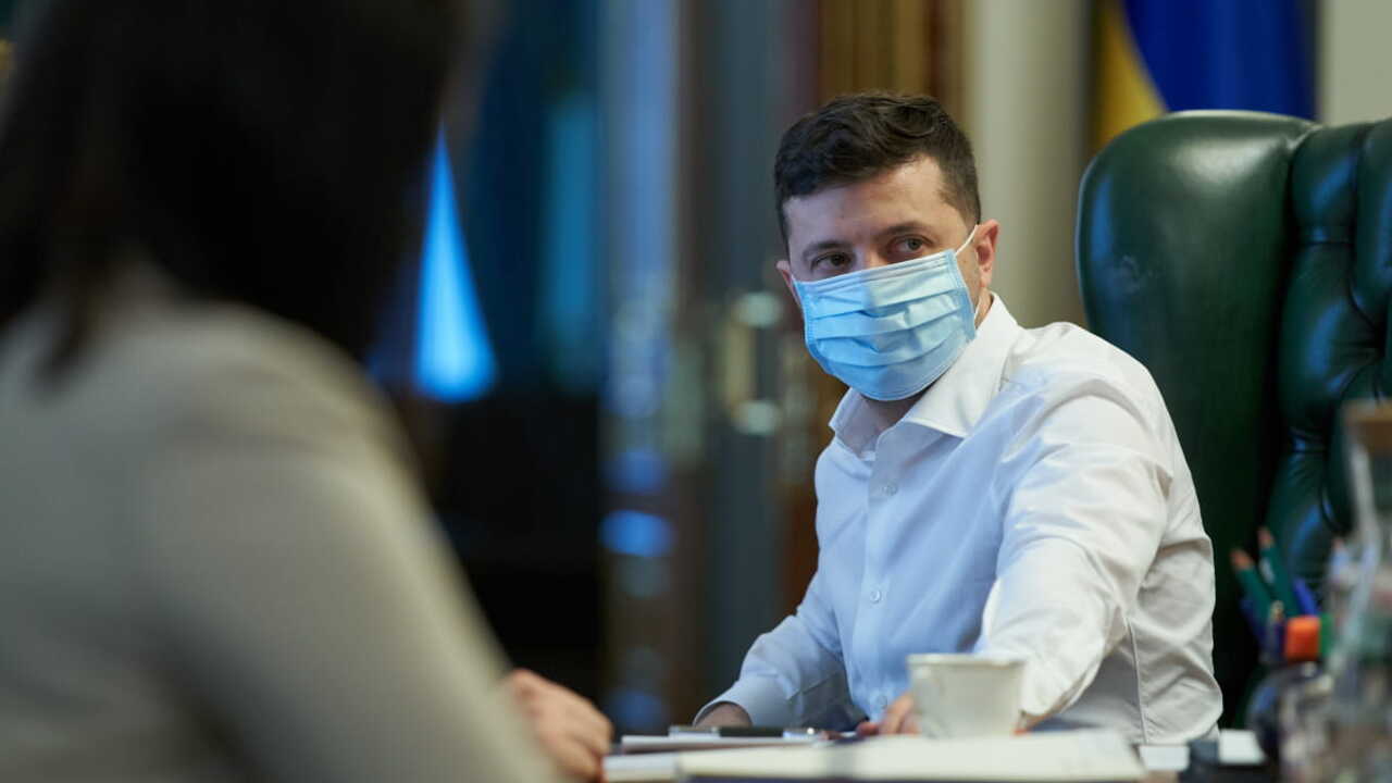 Зеленський попередив про пік коронавірусу