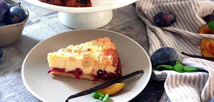 Elementary open plum pie: just melts in your mouth