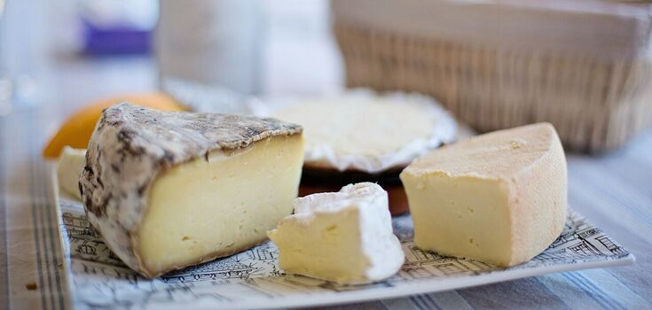It is better not to buy it: the most harmful type of cheese has been named