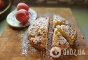 Apple charlotte with almonds and milk