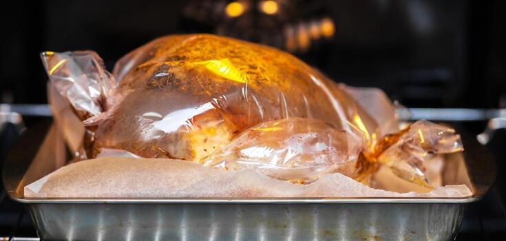 How to bake dishes in a sleeve: all the nuances