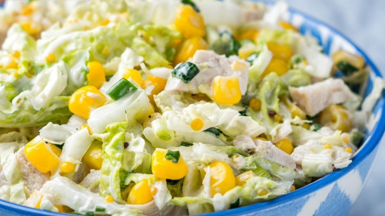 What kind of Napa cabbage salad to make for a snack: a dish in 10 minutes