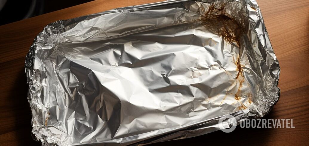 Which side to put foil on a baking sheet: not everyone knows the right answer