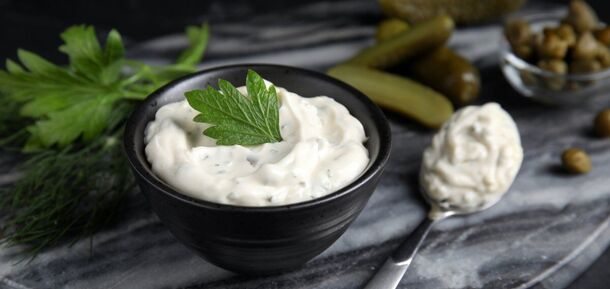 Recipe for homemade all-purpose tartar sauce for fish, meat and even shawarma