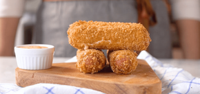 Breaded sausages: a recipe for a quick snack in 10 minutes