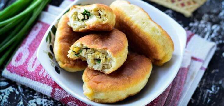 Lazy pies with onions and eggs in 15 minutes