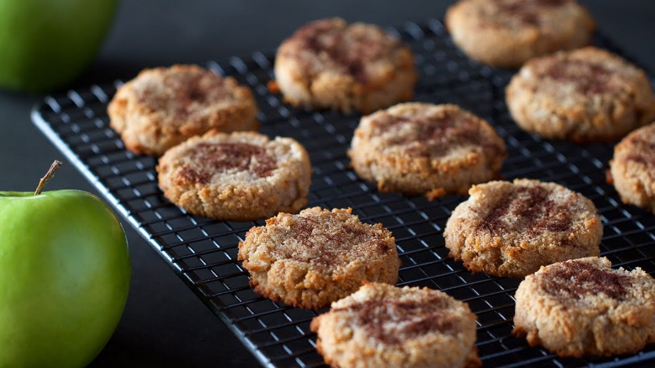 Crispy apple cookies: how to make flavorful homemade pastries