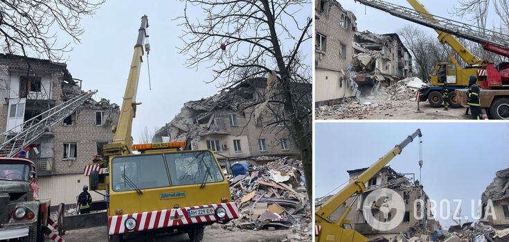 The rubble from the Russian missile strike on Selydove has been cleared: two more victims have been pulled out of the rubble. Photos.