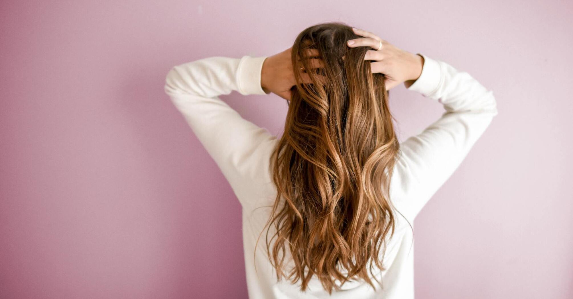 Wybierz fryzurę pasującą do kształtu twarzy