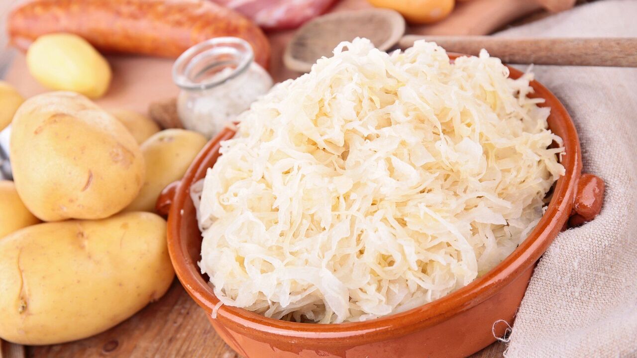 How to deliciously ferment late cabbage: the most successful recipe