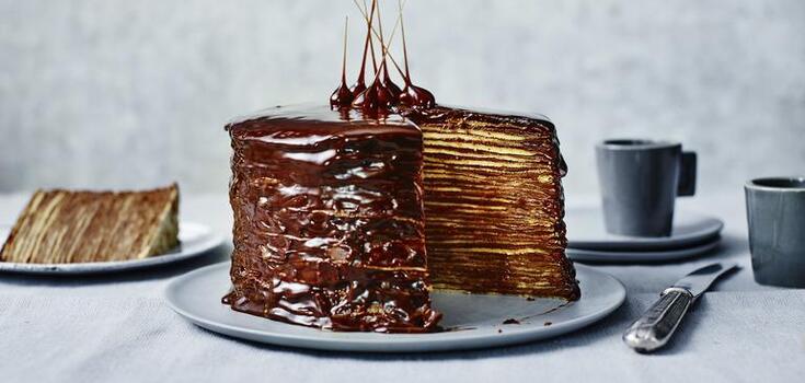Delicious pancake cake with canned cherries: suitable for any occasion