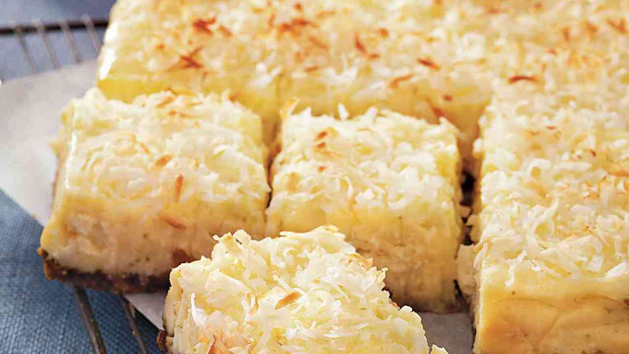 Simple and spectacular coconut cheesecake: no baking required