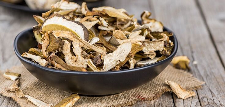 How to properly dry mushrooms: several ways to harvest for the winter