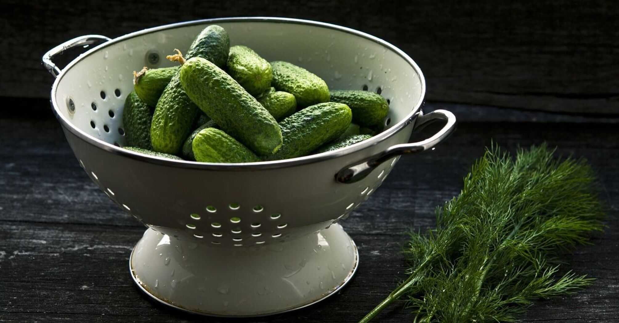 Cucumbers will turn out very crispy and juicy: how to properly preserve a vegetable