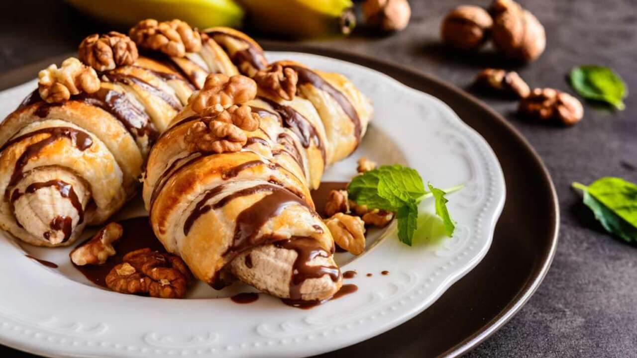 Trendy bananas with chocolate in the dough: the dessert went viral on social networks