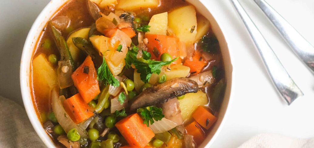 Delicious vegetable stew with meat for a hearty lunch: cooked without frying