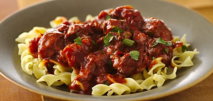 For potatoes, porridge and pasta: a versatile goulash for every day