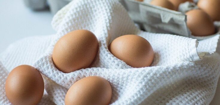 How many eggs you can eat per day: debunking the myths