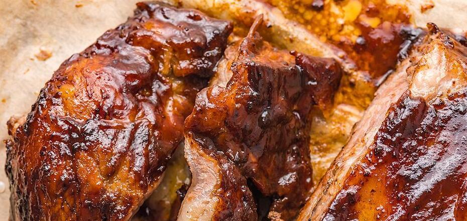Ribs in apple cider: they are very soft and juicy