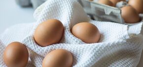 Co ugotować na śniadanie z trzech jajek: bardzo obfite i niedrogie danie