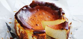 How to make a real Basque cheesecake: a delicious golden crust on top