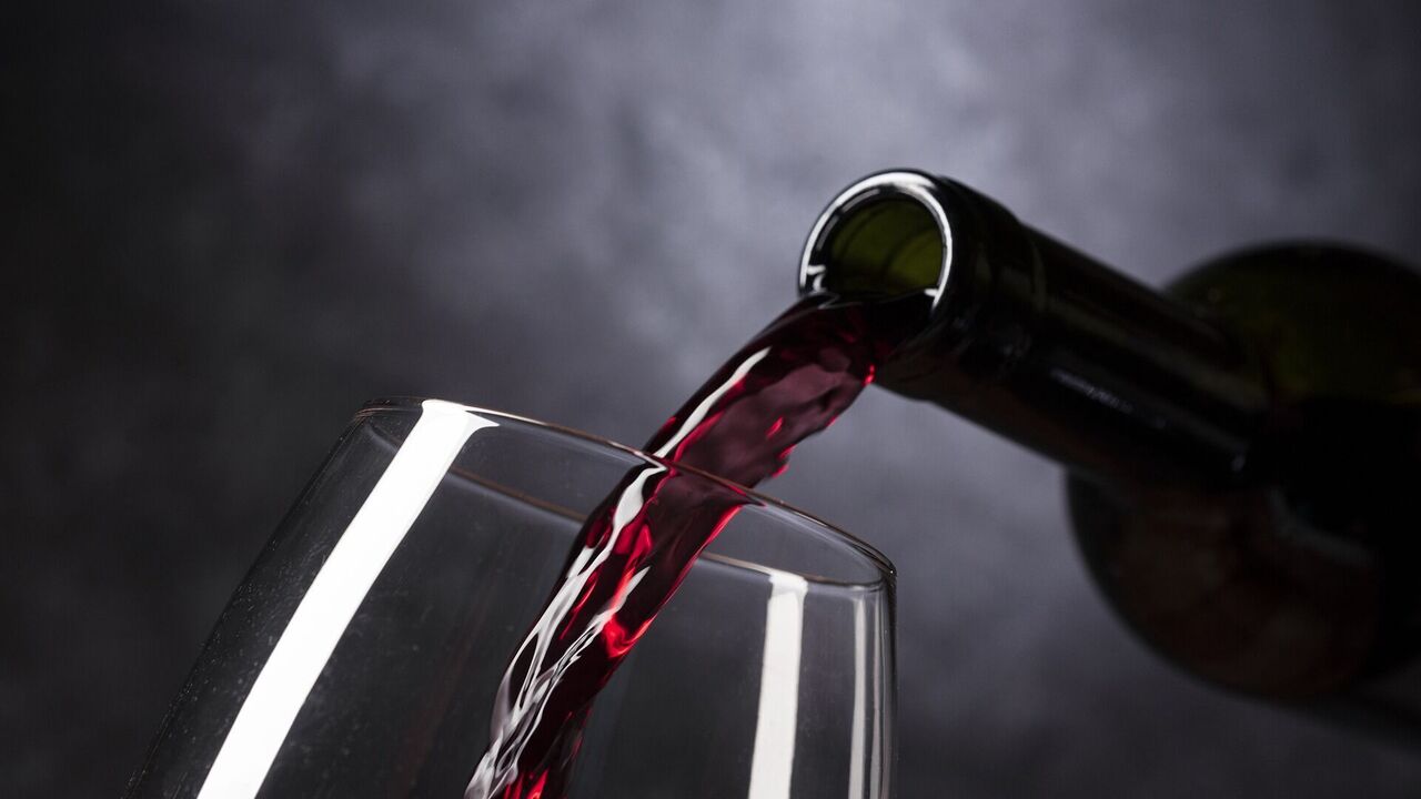 How to use leftover wine: no need to pour it down the drain