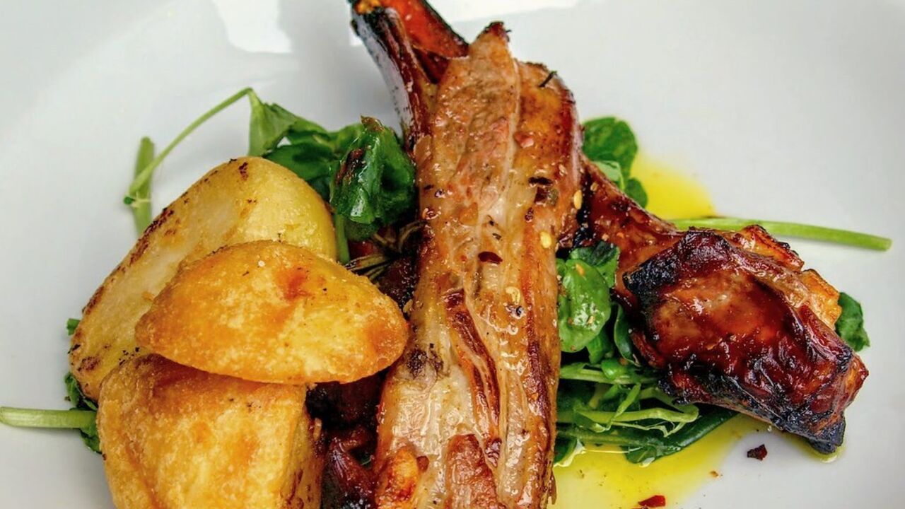 Which meat is best to bake potatoes with: the dish will be very juicy and soft