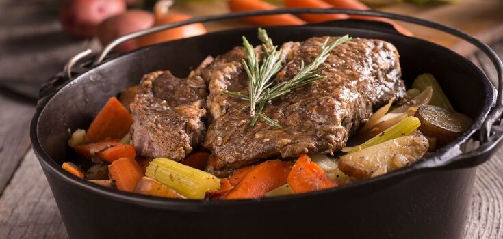 Potato and meat stew: a lunch option for the whole family