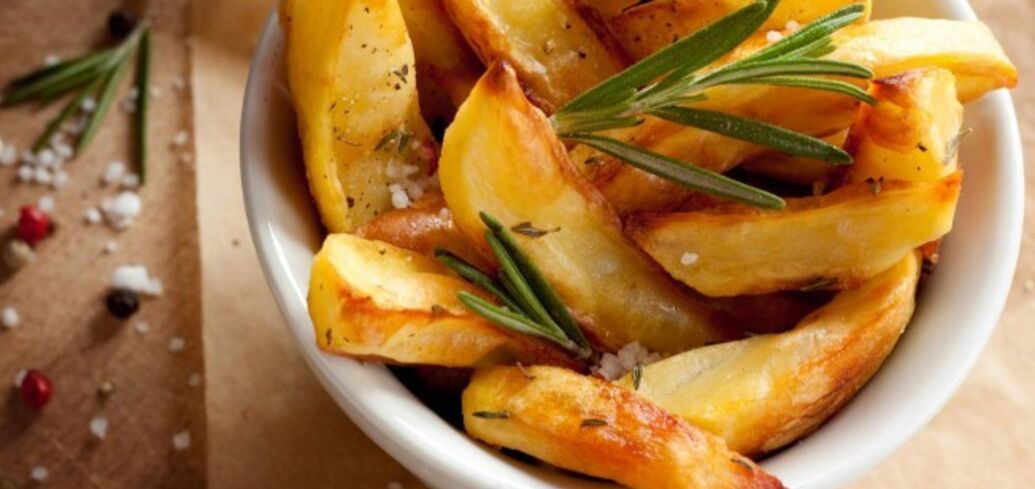 Country-style potatoes that always turn out crispy: add one simple ingredient