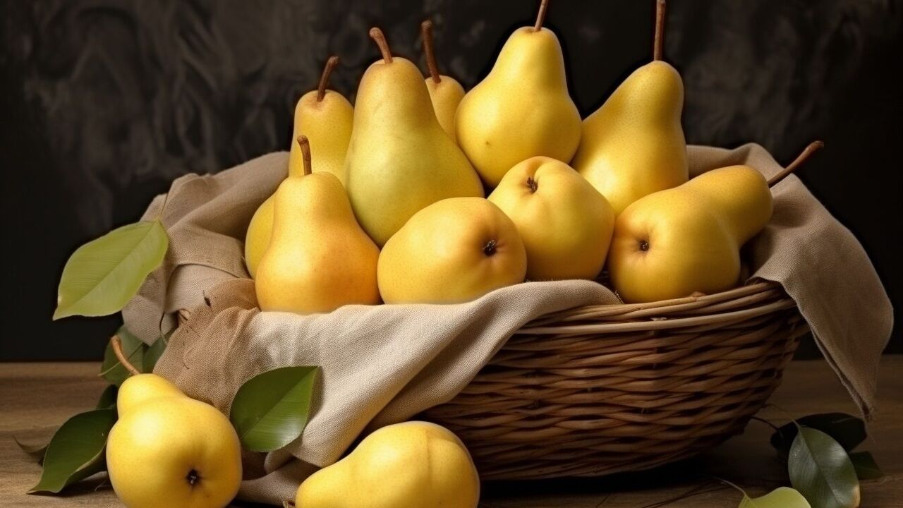 The harvest will increase threefold: how to properly prune pear trees in the autumn