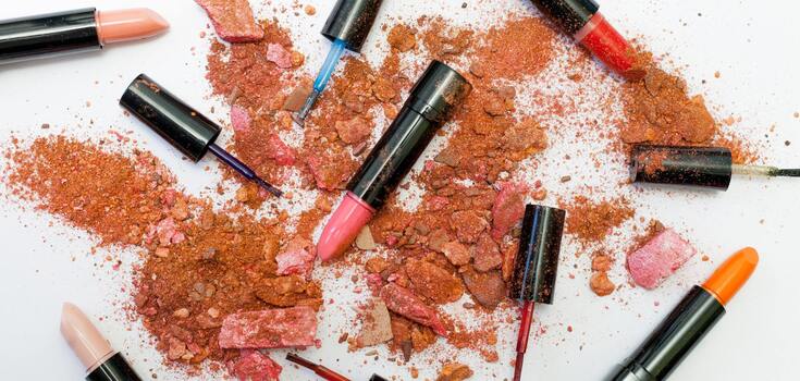 Beauty standards are changing fast! How women's makeup has transformed over the last 100 years. Photo