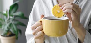 Niezbędnik na zimę: przepis na witaminowy preparat na pyszną domową herbatę