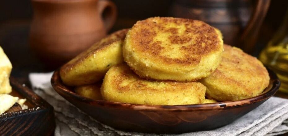 Hearty potato pancakes with cheese: even yesterday's mashed potatoes will do