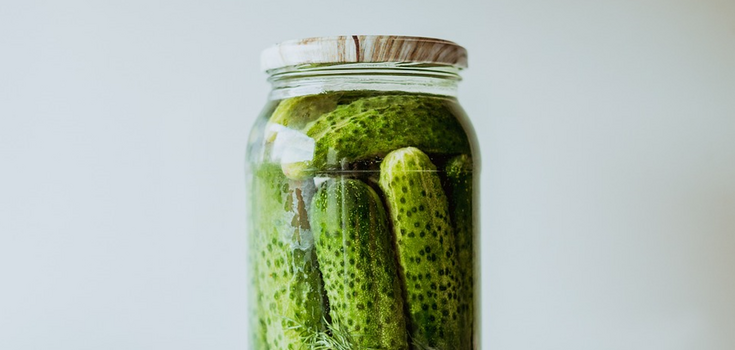 Why turn a canned food tin over and put it on the lid: explaining a simple life hack