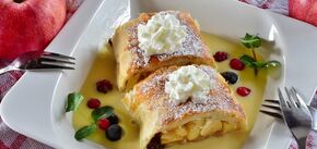 Lazy strudel with phyllo dough: what to cook with