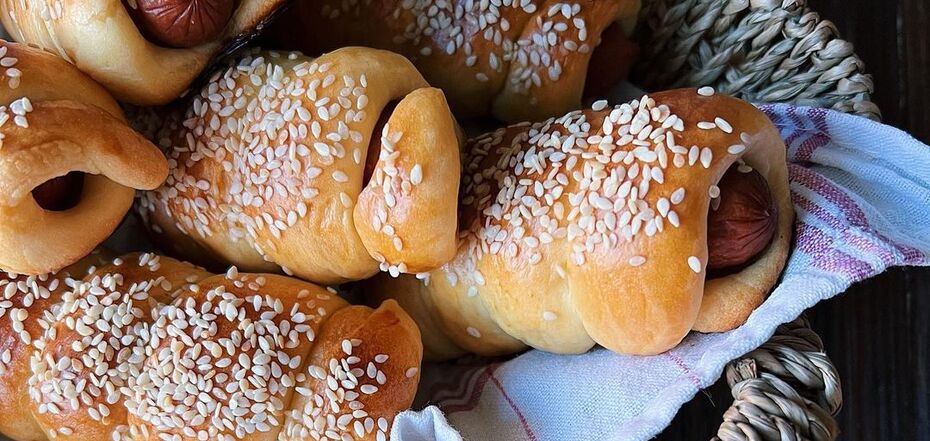 Recipe for sausages in dough