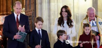 In jeans and white shirts: Kate Middleton and Prince William and their children surprised with an atypical Christmas card. Photo