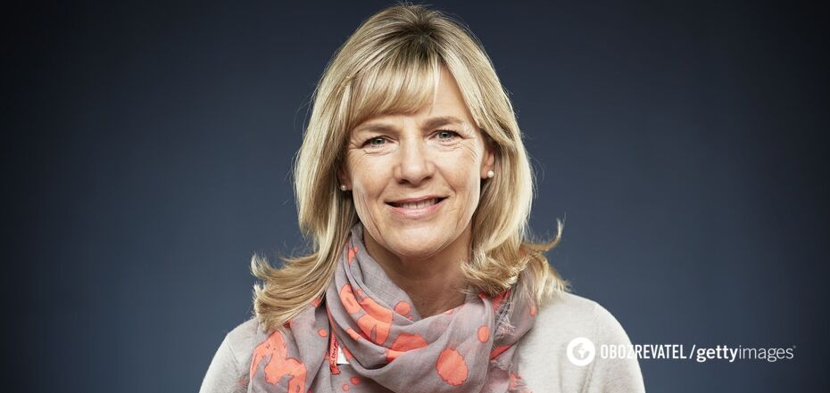 Grzywka sprawia, że twarz jest cięższa, podkreśla zmarszczki i dodaje lat