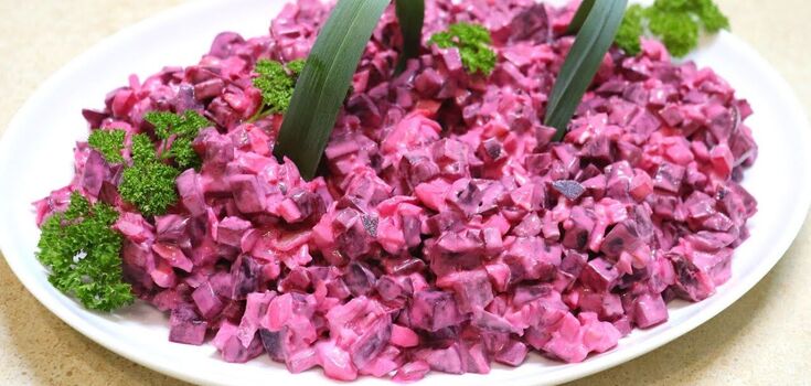 Not Dressed herring: what beet salad to prepare for the New Year's table in 10 minutes