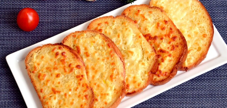 Tastier than sandwiches: croutons with cheese and herbs for a snack in 15 minutes