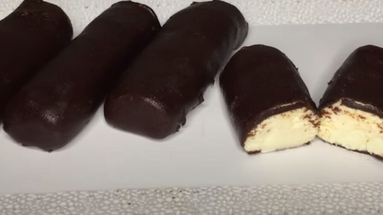 Glazed curds for children at home: without sugar and baking