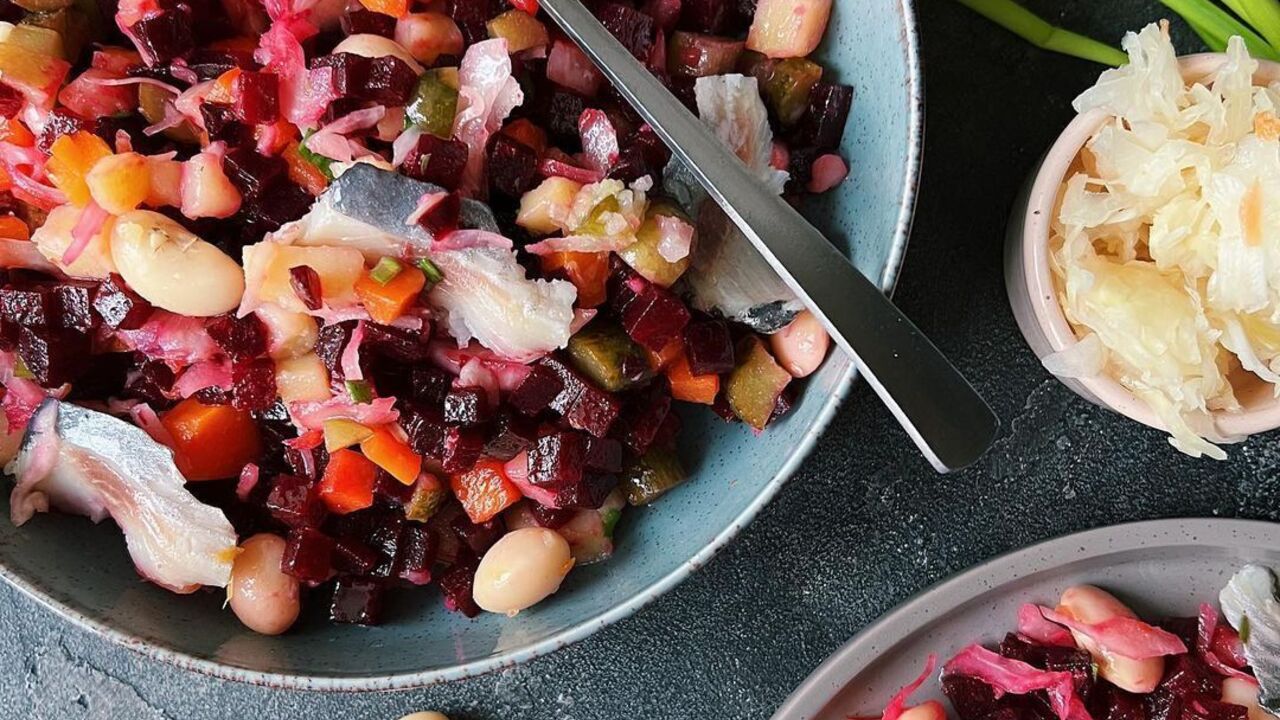Tastier than Vinegret: a simple recipe for a salad with beets and herring without mayonnaise