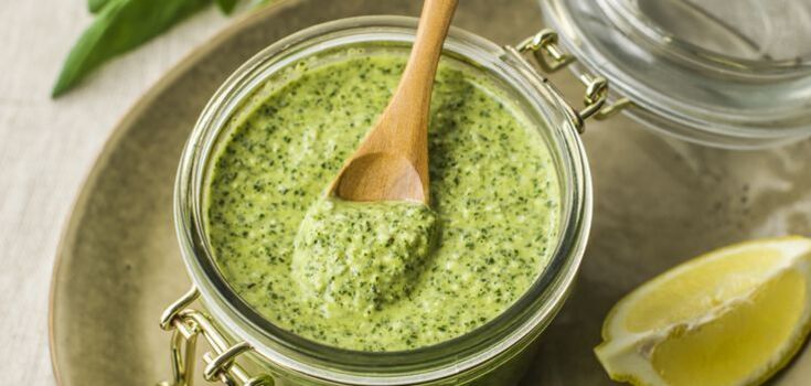What to make green pasta sauce: a very easy and refreshing addition