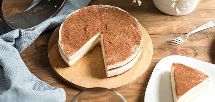 Homemade Bird's Milk cake: the perfect dessert for tea