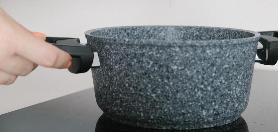 Jak czyścić garnki i patelnie