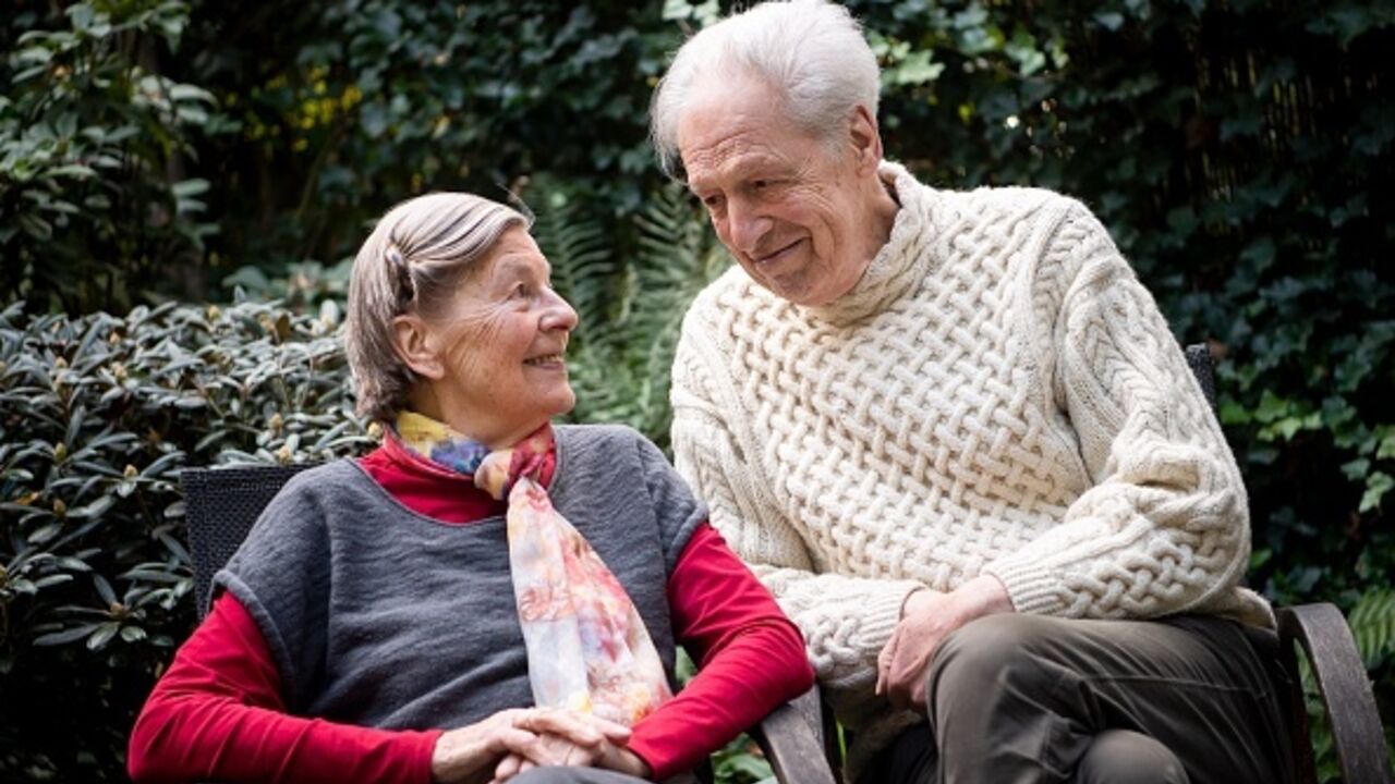 On ma 102 lata, a ona 100. Para, która żyje razem od 81 lat, ujawniła sekret silnego małżeństwa