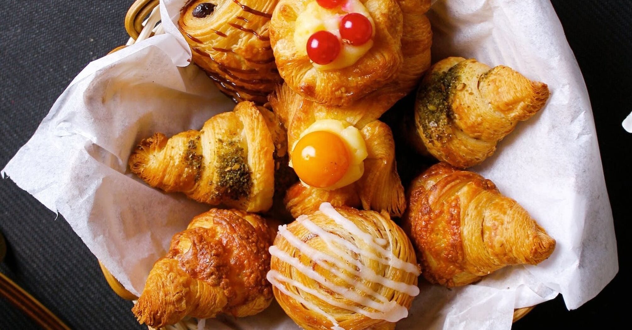 Appetizer croissants
