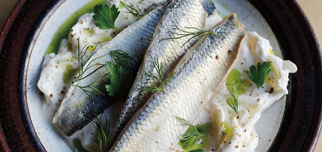 How to quickly clean herring